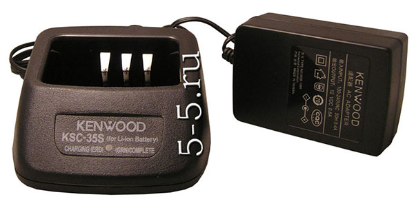 KSC-35S - Быстрое зарядное устройство (стакан) для раций Kenwood 2307/3307/2206/3206/2207/3207